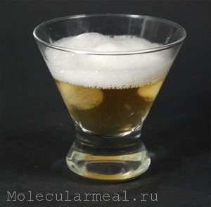 молекулярный коктейль текила с лимонной пеной