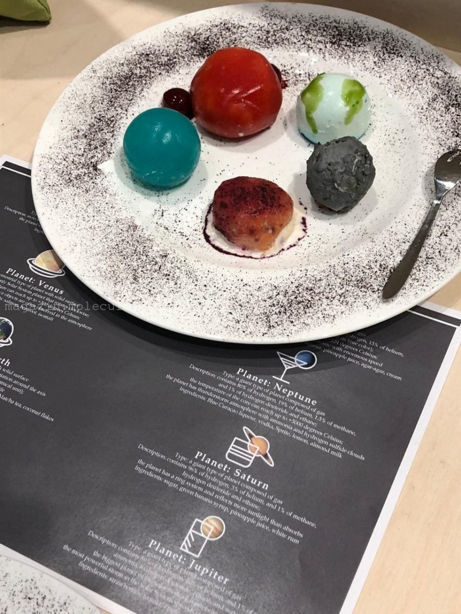 Космические блюда для Центра современного искусства